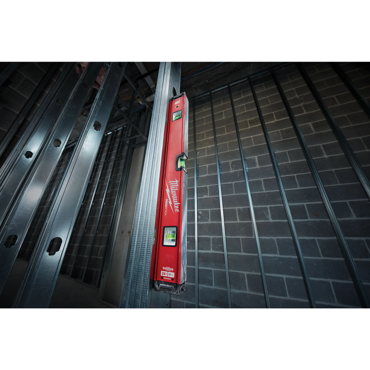 16" REDSTICK™  Magnetic Box Level