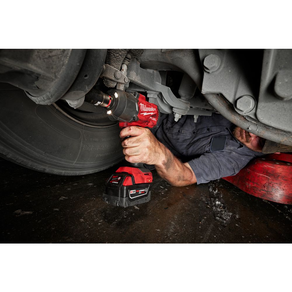 M18 FUEL™ 1/2" High Torque Impact wrench w/ Friction Ring Kit